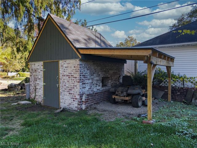 433 Delaware Avenue, Akron, OH 44303