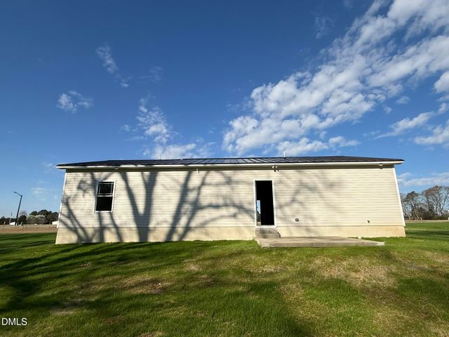 180 Jacobs Ridge Drive, Four Oaks, NC 27524