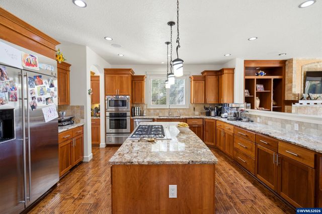 2931 Redfir Ct NW, Salem, OR 97304