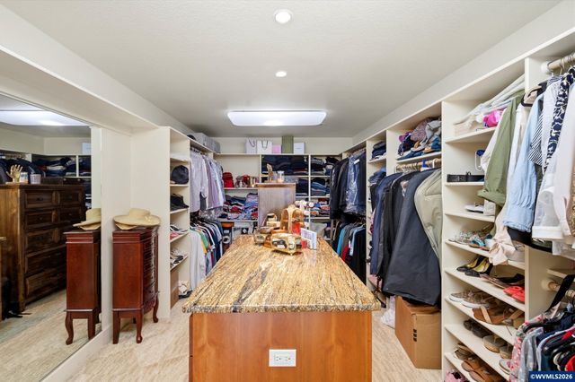 2931 Redfir Ct NW, Salem, OR 97304
