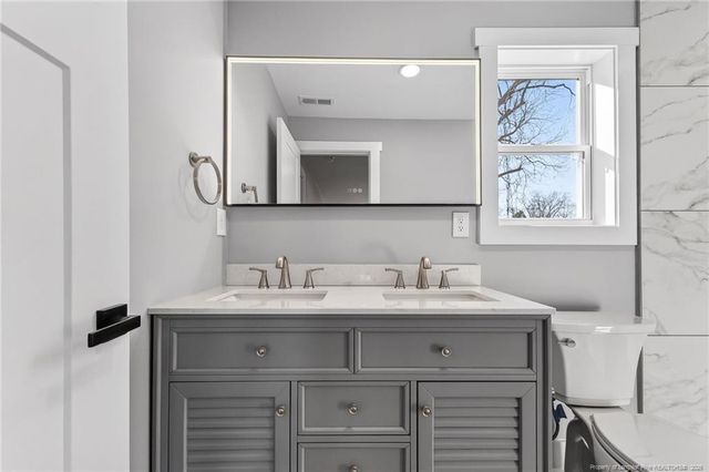 105 School Street, Lumber Bridge, NC 28357