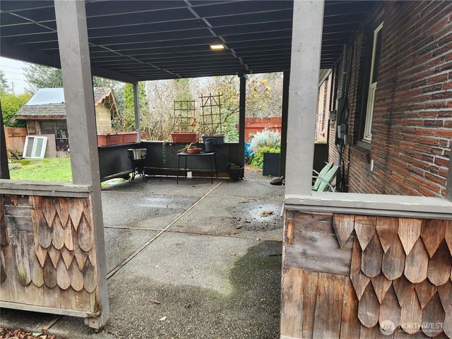 616 S 63rd St, Tacoma, WA 98408