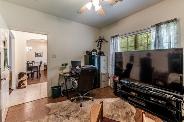 2312 W Green Briar Drive, Huntsville, TX 77340