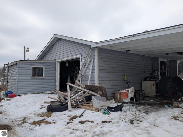 6283 Plant Road, Whittemore, MI 48770