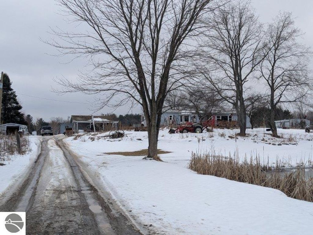 6283 Plant Road, Whittemore, MI 48770