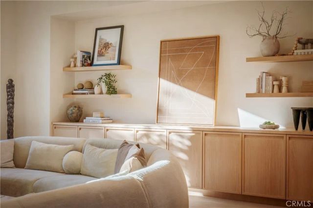 4956 Gentry Avenue, Valley Village, CA 91607