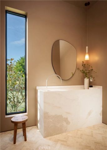 4956 Gentry Avenue, Valley Village, CA 91607