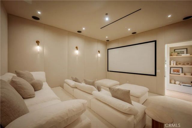 4956 Gentry Avenue, Valley Village, CA 91607