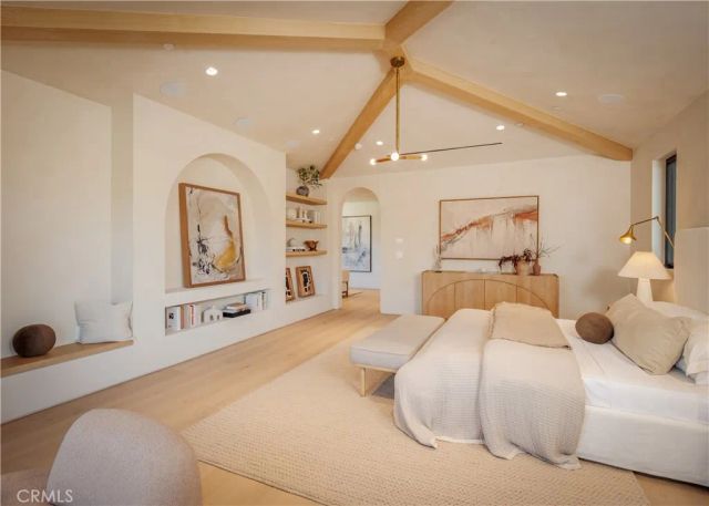 4956 Gentry Avenue, Valley Village, CA 91607