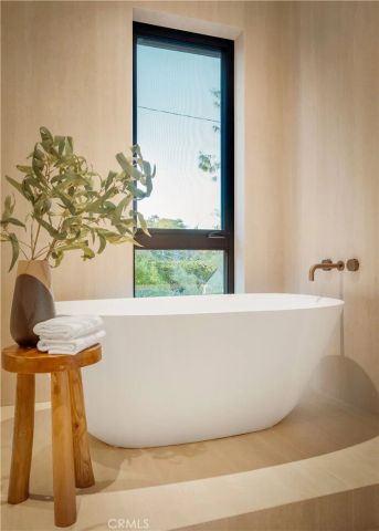 4956 Gentry Avenue, Valley Village, CA 91607