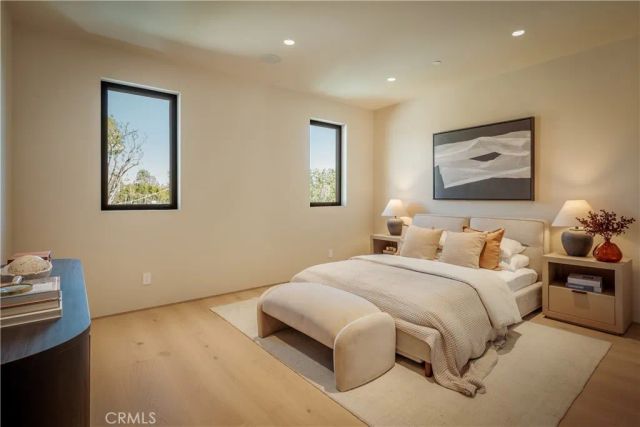 4956 Gentry Avenue, Valley Village, CA 91607