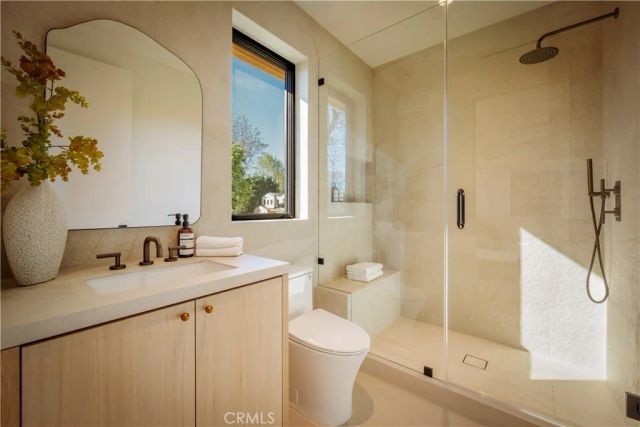 4956 Gentry Avenue, Valley Village, CA 91607