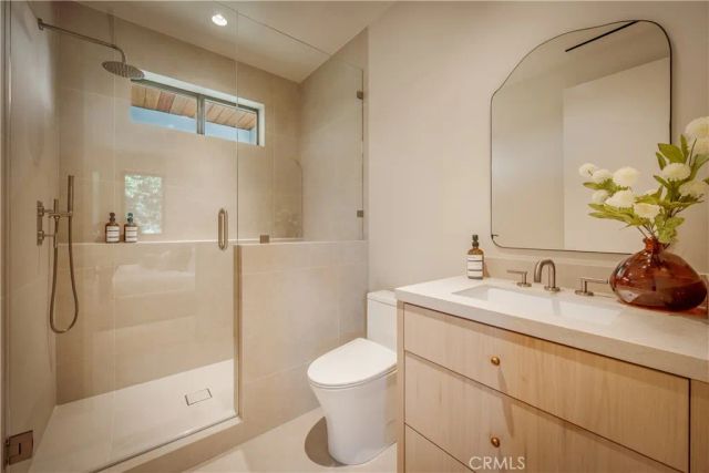 4956 Gentry Avenue, Valley Village, CA 91607