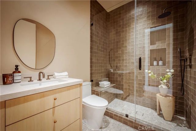 4956 Gentry Avenue, Valley Village, CA 91607