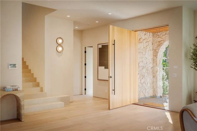 4956 Gentry Avenue, Valley Village, CA 91607