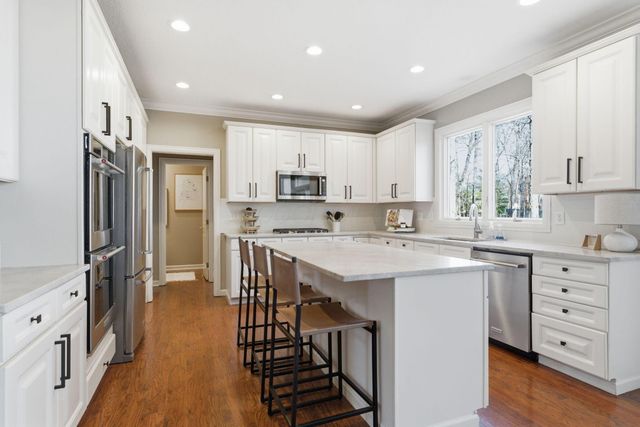 2589 Aikin Circle S, Lewis Center, OH 43035