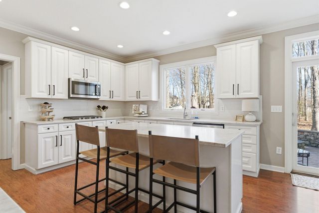 2589 Aikin Circle S, Lewis Center, OH 43035