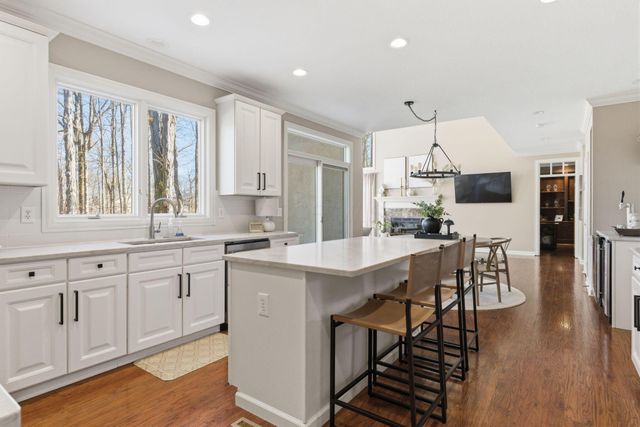 2589 Aikin Circle S, Lewis Center, OH 43035