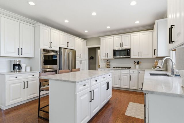 2589 Aikin Circle S, Lewis Center, OH 43035