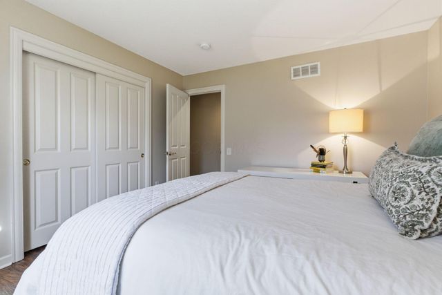 2589 Aikin Circle S, Lewis Center, OH 43035