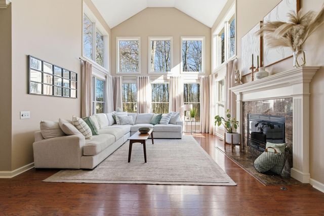 2589 Aikin Circle S, Lewis Center, OH 43035