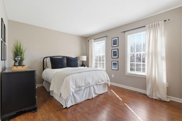 2589 Aikin Circle S, Lewis Center, OH 43035