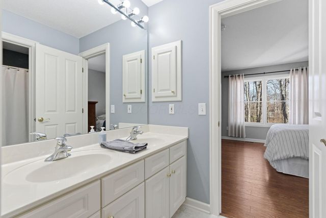 2589 Aikin Circle S, Lewis Center, OH 43035