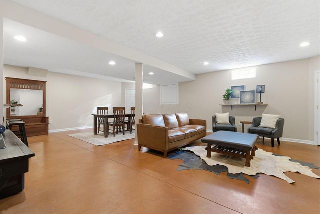 2589 Aikin Circle S, Lewis Center, OH 43035