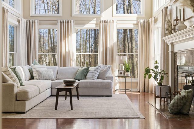 2589 Aikin Circle S, Lewis Center, OH 43035