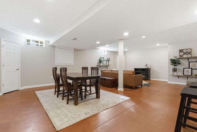 2589 Aikin Circle S, Lewis Center, OH 43035