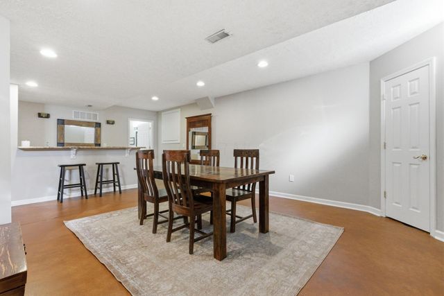 2589 Aikin Circle S, Lewis Center, OH 43035