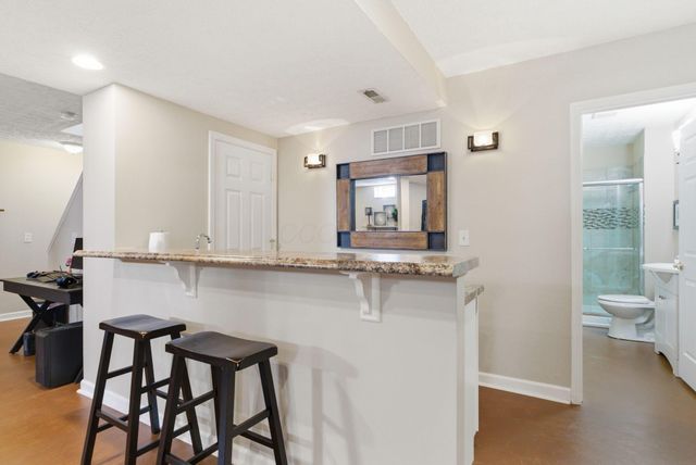 2589 Aikin Circle S, Lewis Center, OH 43035