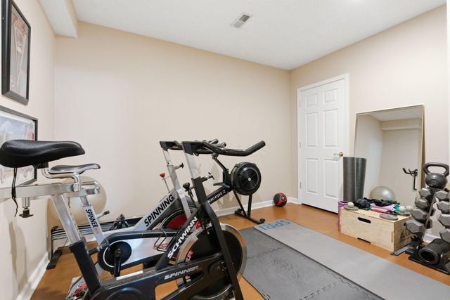 2589 Aikin Circle S, Lewis Center, OH 43035