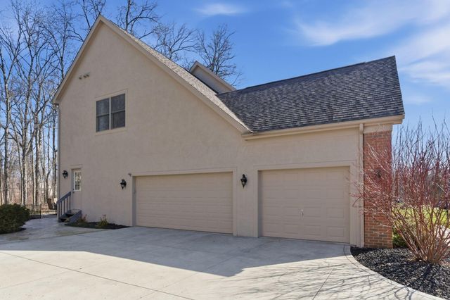 2589 Aikin Circle S, Lewis Center, OH 43035