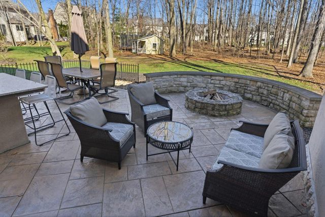 2589 Aikin Circle S, Lewis Center, OH 43035