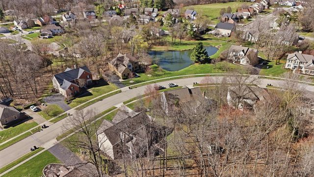 2589 Aikin Circle S, Lewis Center, OH 43035