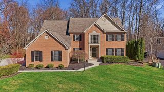 2589 Aikin Circle S, Lewis Center, OH 43035