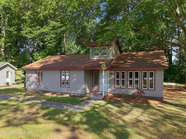 118 Fletcher Place, Greenville, NC 27858