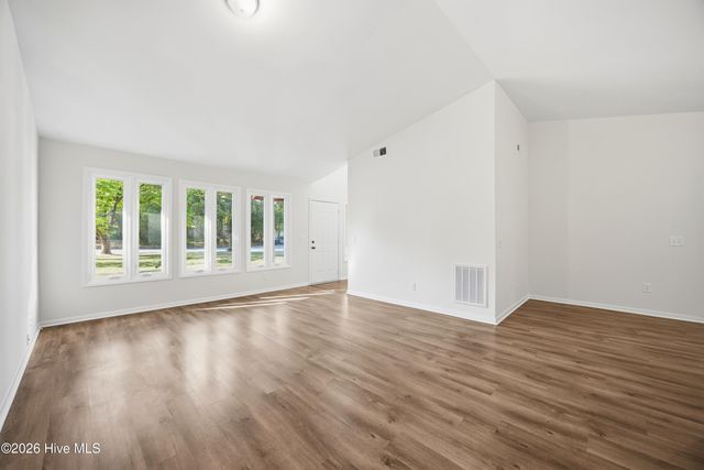 118 Fletcher Place, Greenville, NC 27858
