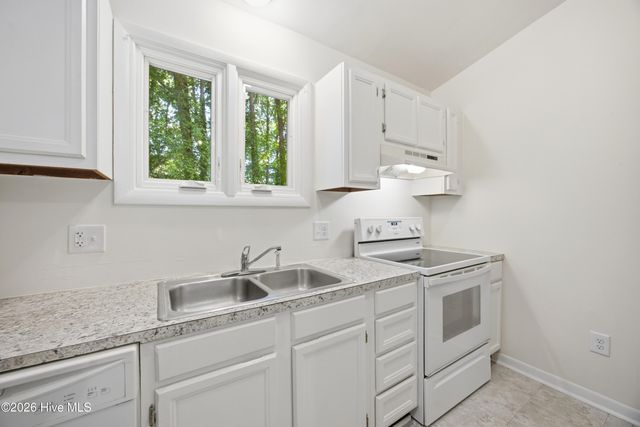 118 Fletcher Place, Greenville, NC 27858