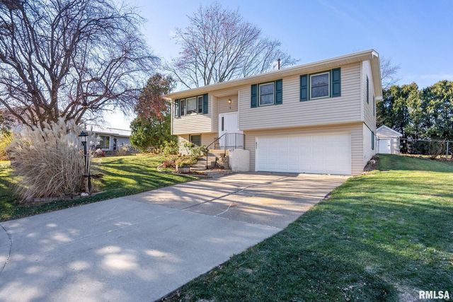 4 Manor Ct Court, Parkview, IA 52748