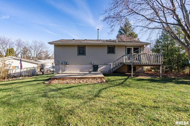 4 Manor Ct Court, Parkview, IA 52748