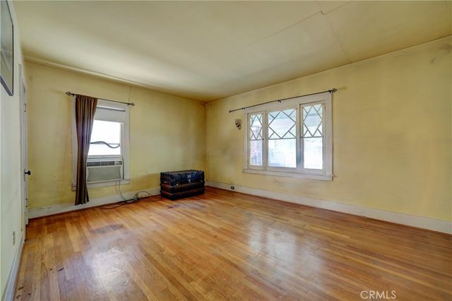 892 N Chester Avenue, Pasadena, CA 91104