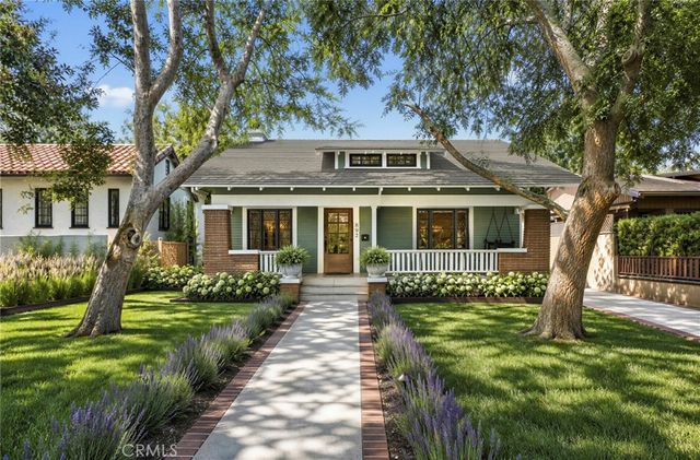 892 N Chester Avenue, Pasadena, CA 91104