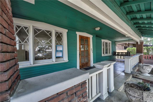 892 N Chester Avenue, Pasadena, CA 91104