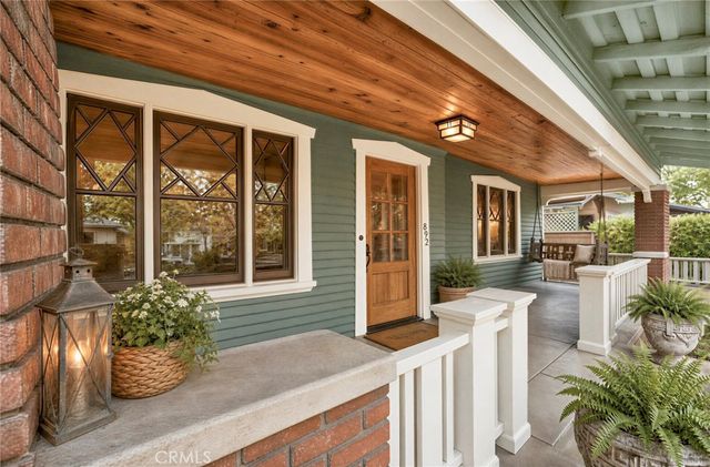 892 N Chester Avenue, Pasadena, CA 91104