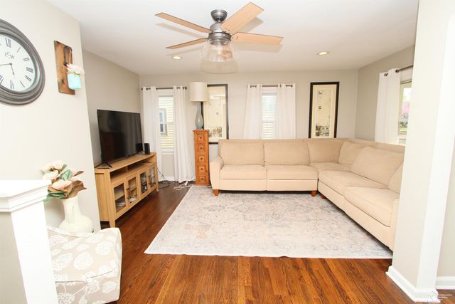 29656 Walnut Street, Flat Rock, MI 48134