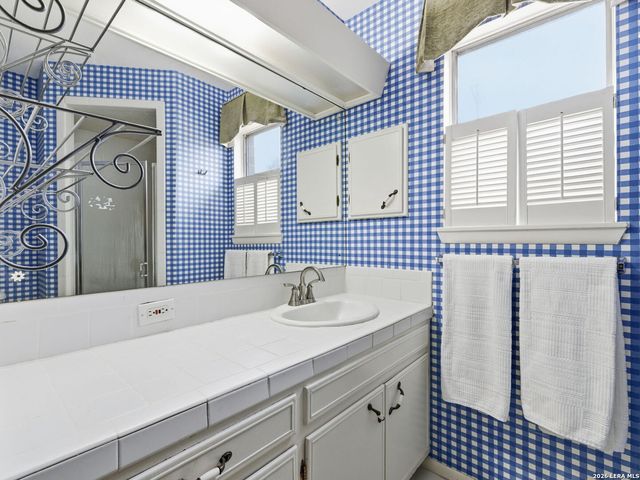 10119 Carolwood Drive, San Antonio, TX 78213