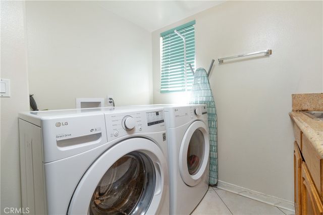 1212 Date Palm, Palmdale, CA 93551