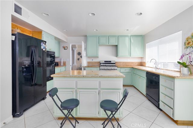 1212 Date Palm, Palmdale, CA 93551